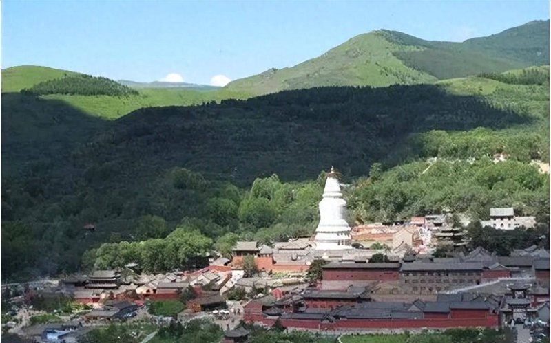 佛教文化艺术村：五台山的文化新地标